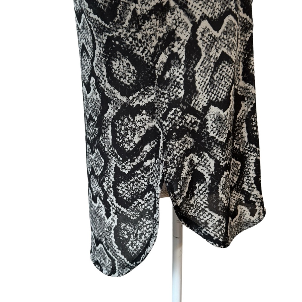 ❤️LARRY LEVINE SNAKESKIN PRINT BLOUSE SMALL #E - Picture 8 of 11